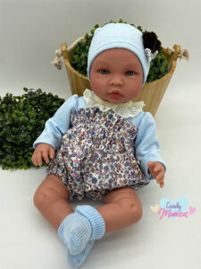 Muñeco Cuerpo De Tela Leo Pelele Flores Azules Pechera Celeste