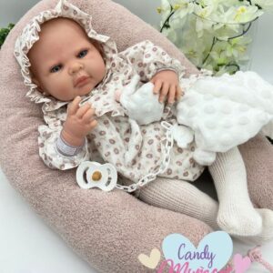 Bebé reborn con mecanismo de besitos de 45 cm fabricado en España - JULIETA