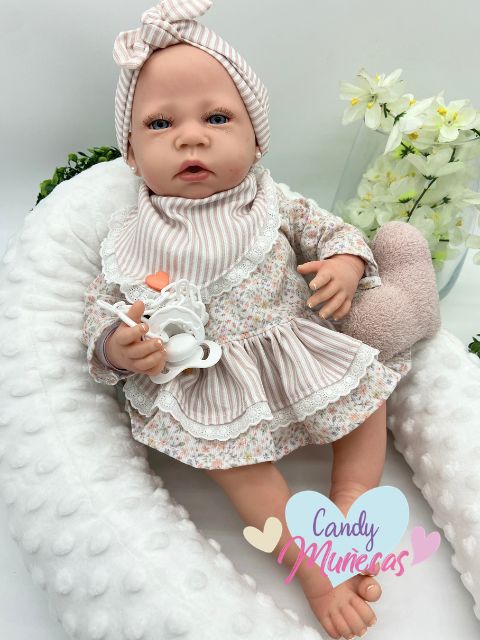 Bebé reborn interactivo de 45 cm fabricado en España - LAURA - Imagen 6