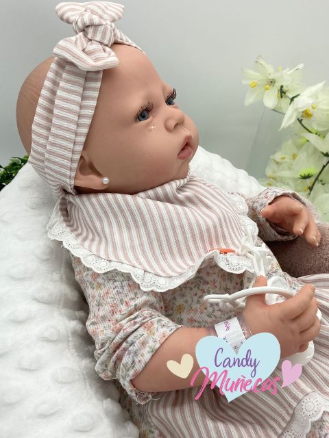 Bebé reborn interactivo de 45 cm fabricado en España - LAURA - Imagen 5