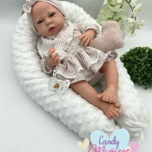Bebé reborn interactivo de 45 cm fabricado en España - LAURA