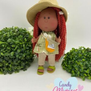 Muñeca de cuerpo de vinilo de 23 cm fabricada en España - INDIRA